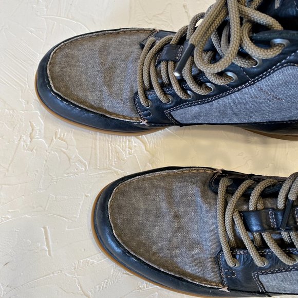 Volcom Men's High Top Lace-Up Shoes - Picture 2 of 10